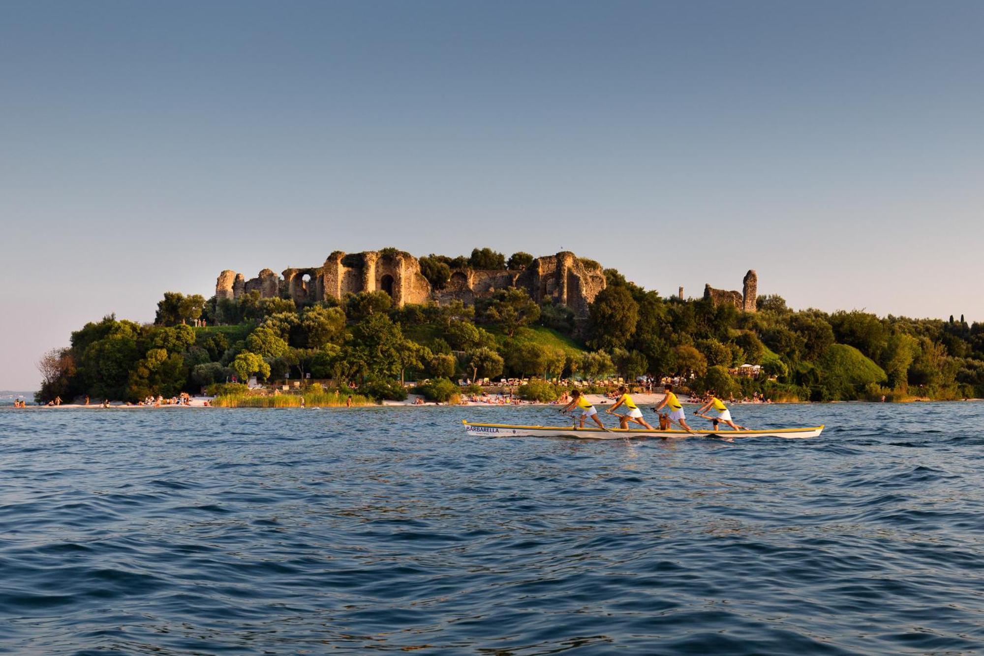 Sorridi Al Lago Sirmione Luaran gambar
